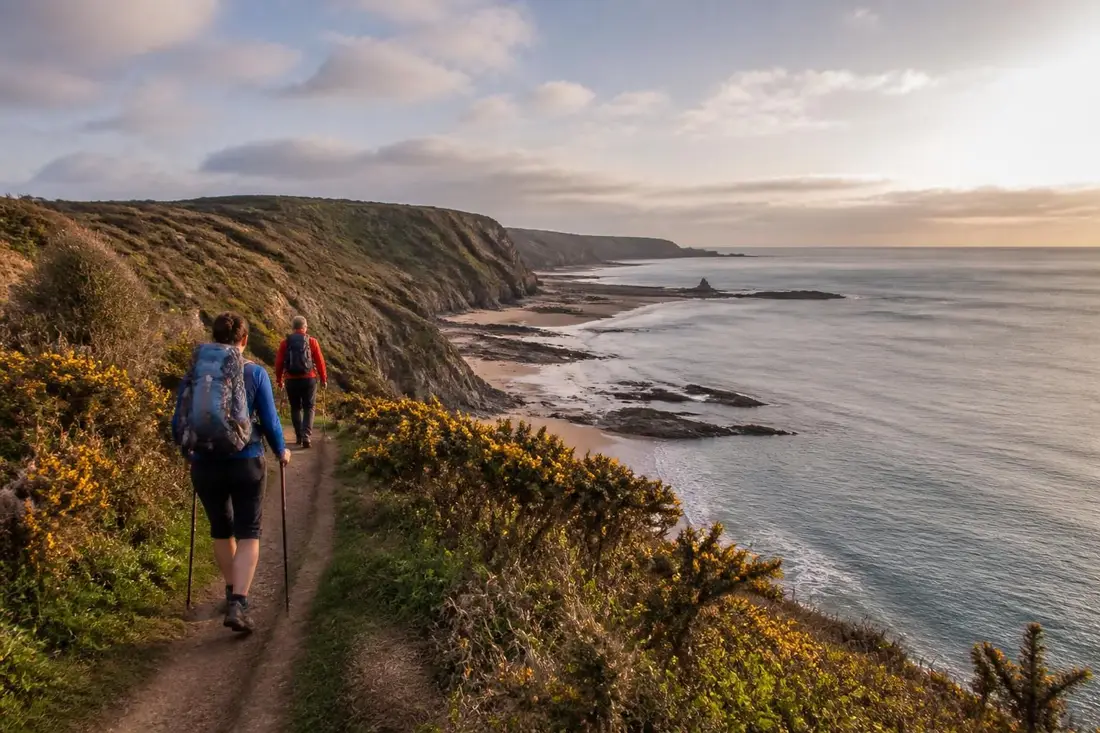 explorez le gr®223 en normandie avec notre guide complet 2026 : conseils pratiques, itinéraires, hébergements et paysages côtiers à ne pas manquer.