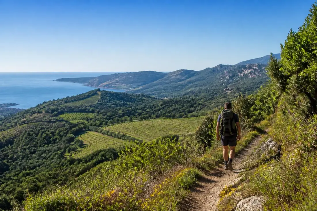 découvrez le gr®4, un sentier de randonnée unique traversant la france de l'atlantique à la méditerranée. itinéraire détaillé, conseils pratiques et astuces pour une aventure inoubliable.