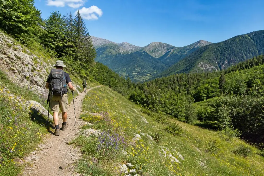 explorez le gr®78 voie du piémont avec nos itinéraires détaillés et conseils pratiques pour une randonnée réussie et agréable.