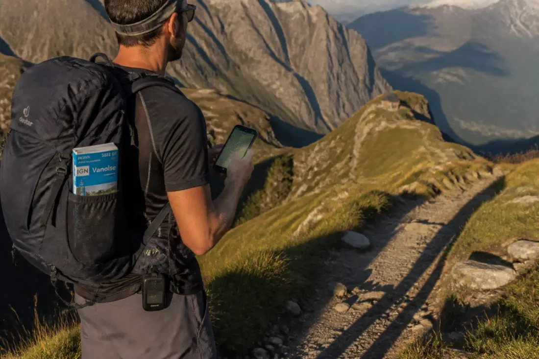 GPS randonnée avec carte IGN : modèles compatibles et alternatives