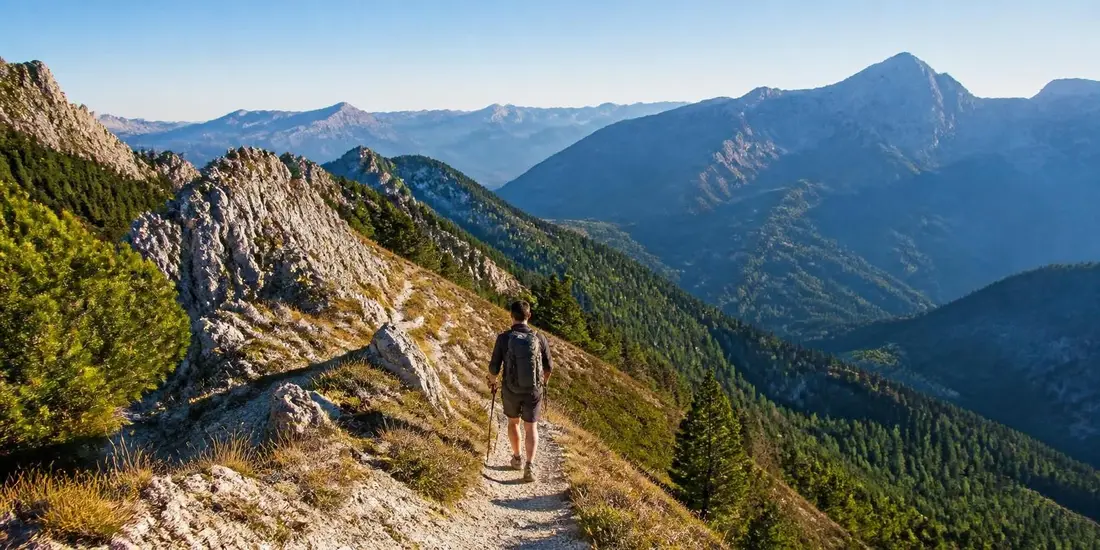 découvrez comment préparer votre aventure inoubliable sur la grande traversée des préalpes, à travers les paysages magnifiques des hautes-alpes et des alpes-de-haute-provence.