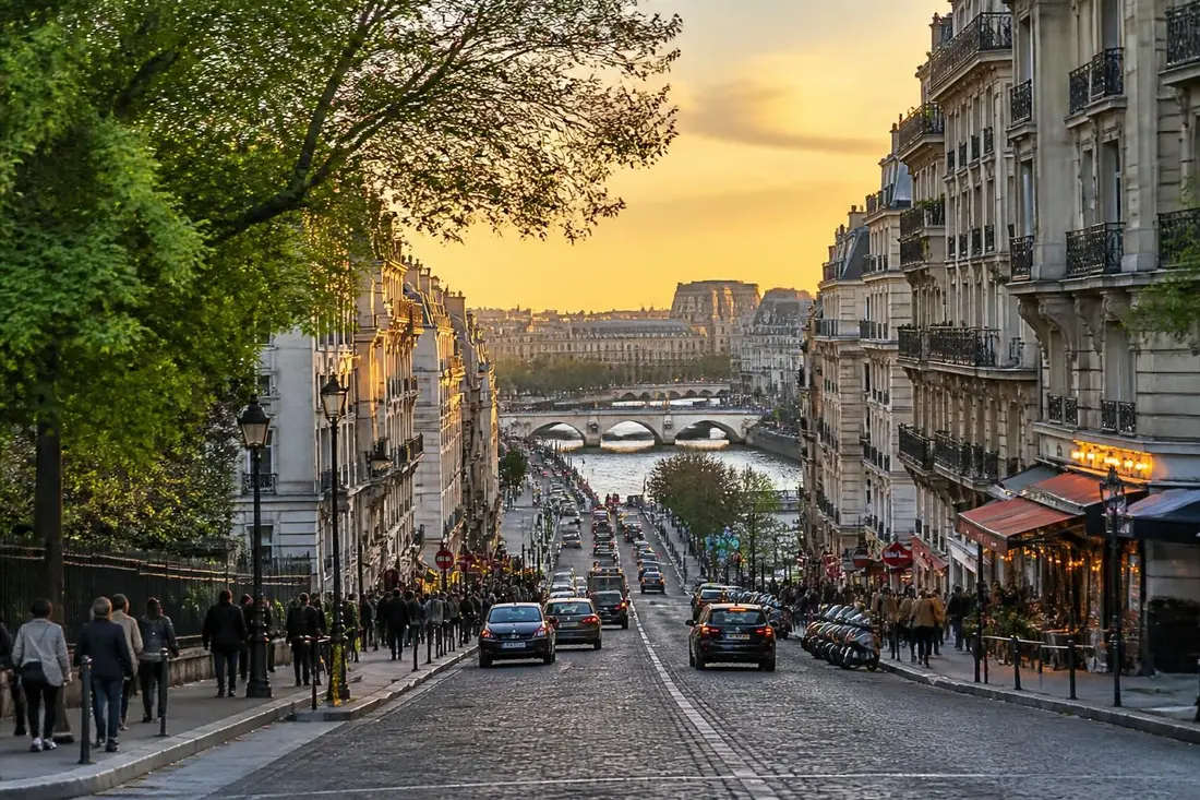 découvrez paris autrement avec notre guide complet pour une traversée unique de l'ouest à l'est, puis au sud de la capitale. itinéraires, conseils et lieux insolites vous attendent.