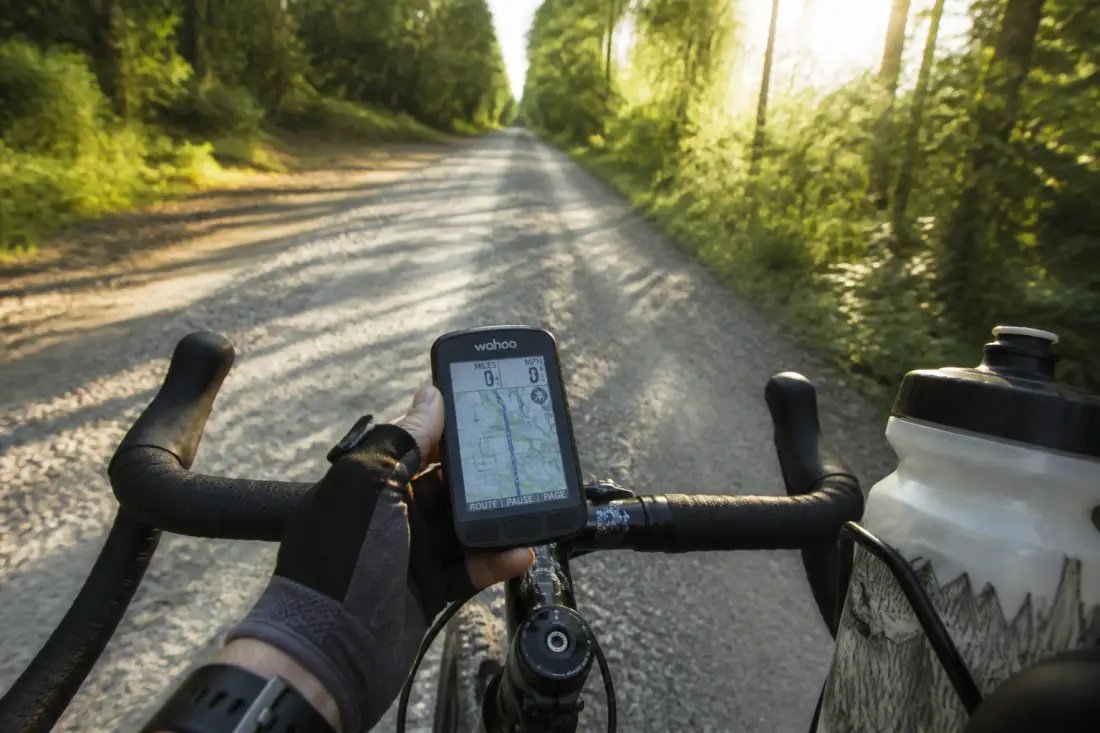 Wahoo Elemnt Roam avis : compteur GPS vélo pour longues sorties